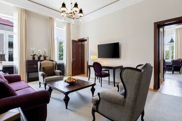 Grand Hotel Vilnius, Curio Collection By Hilton