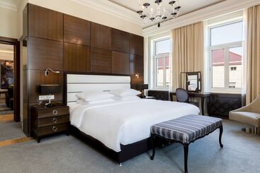 Grand Hotel Vilnius, Curio Collection By Hilton