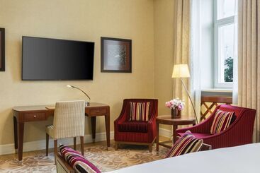 Grand Hotel Vilnius, Curio Collection By Hilton