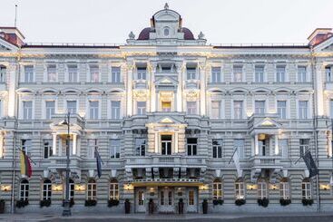 Grand Hotel Vilnius, Curio Collection By Hilton