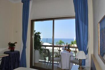 Grand Hotel La Playa