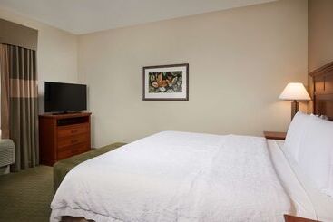 هتل Hampton Inn & Suites Salem, Or