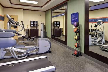 هتل Hampton Inn Harrison
