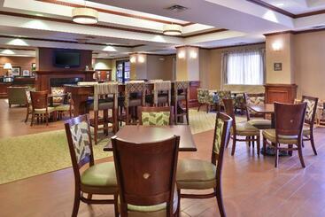 هتل Hampton Inn Harrison