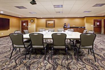 هتل Holiday Inn Express & Suites Sioux Falls Southwest, An Ihg