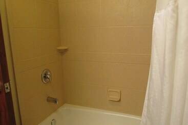 هتل Holiday Inn Express & Suites Sioux Falls Southwest, An Ihg