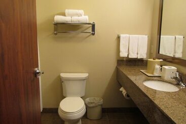 هتل Holiday Inn Express & Suites Sioux Falls Southwest, An Ihg