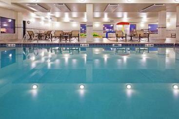 هتل Holiday Inn Express & Suites Sioux Falls Southwest, An Ihg
