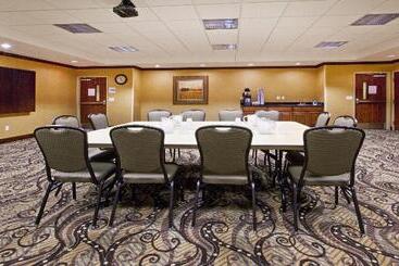 هتل Holiday Inn Express & Suites Sioux Falls Southwest, An Ihg