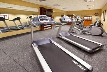 هتل Holiday Inn Express & Suites Sioux Falls Southwest, An Ihg
