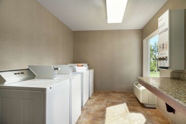 هتل Homewood Suites By Hilton Fort Smith