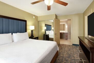 هتل Homewood Suites By Hilton Fort Smith