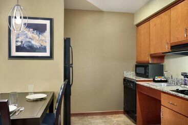 هتل Homewood Suites By Hilton Fort Smith