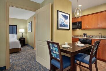 هتل Homewood Suites By Hilton Fort Smith