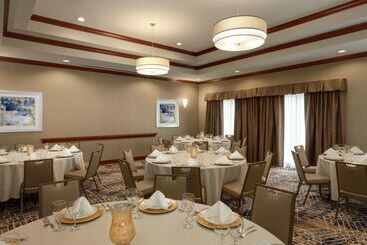 هتل Homewood Suites By Hilton Fort Smith