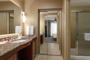 هتل Homewood Suites By Hilton Fort Smith
