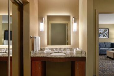 هتل Homewood Suites By Hilton Fort Smith