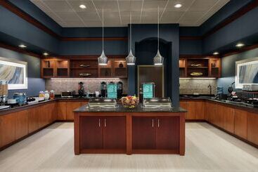 هتل Homewood Suites By Hilton Fort Smith