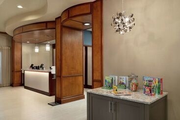 هتل Homewood Suites By Hilton Fort Smith