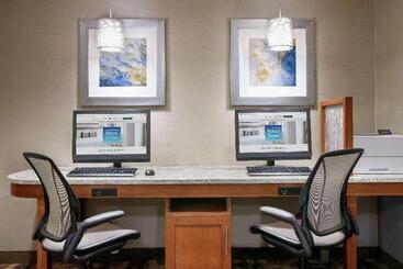 هتل Homewood Suites By Hilton Fort Smith