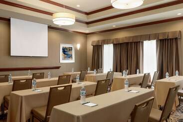 هتل Homewood Suites By Hilton Fort Smith