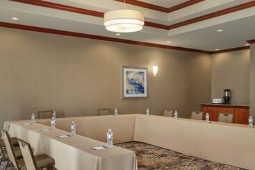 هتل Homewood Suites By Hilton Fort Smith