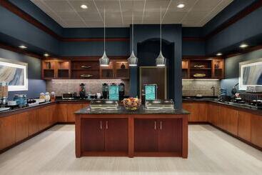 هتل Homewood Suites By Hilton Fort Smith