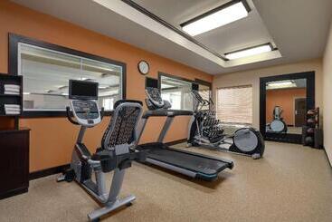 هتل Homewood Suites By Hilton Fort Smith