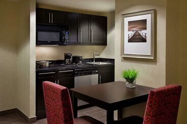 هتل Homewood Suites By Hilton Toronto Vaughan
