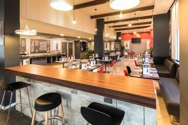 هتل Ibis Santiago Estacion Central