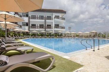 هتل Cartagena Karmairi - Adults Only