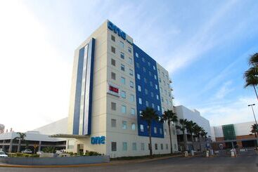 هتل One Culiacan Forum