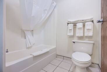 هتل Quality Inn & Suites