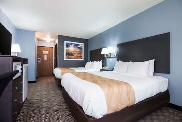 هتل Quality Inn & Suites