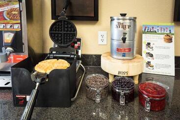 هتل Residence Inn By Marriott Fort Collins