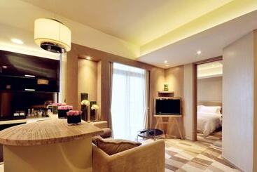 هتل Royal Suites & Tower