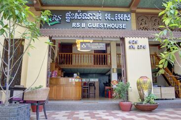 هتل Rs Ii Guesthouse