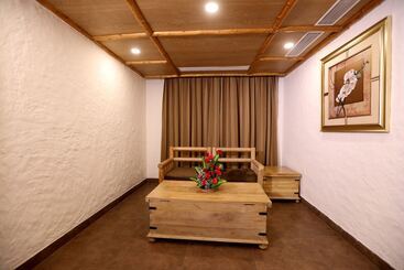 Отель Shravanti Sarovar Portico Bengaluru