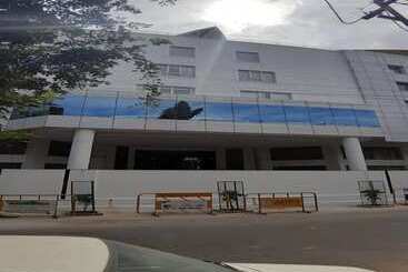 Отель Shravanti Sarovar Portico Bengaluru