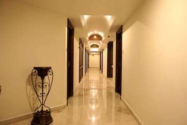 Отель Shravanti Sarovar Portico Bengaluru