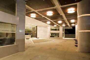 Отель Shravanti Sarovar Portico Bengaluru