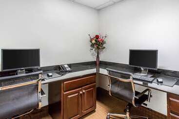 هتل Sleep Inn And Suites Lubbock