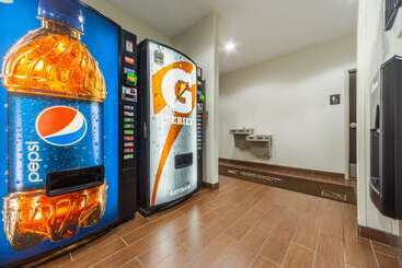 هتل Sleep Inn & Suites Grand Forks Near Alerus Center