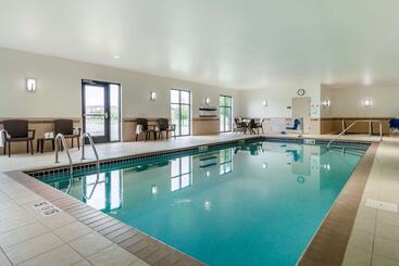 هتل Sleep Inn & Suites Grand Forks Near Alerus Center