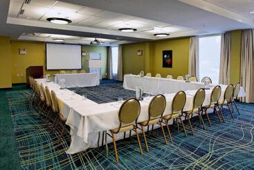 هتل Springhill Suites By Marriott Lake Charles