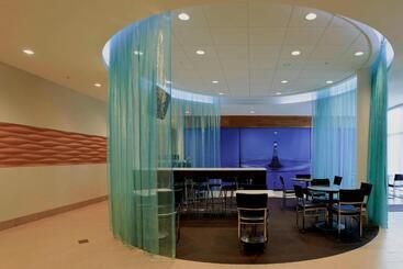 هتل Springhill Suites By Marriott Lake Charles
