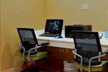 هتل Springhill Suites By Marriott Lake Charles