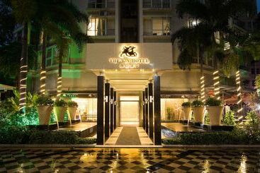 The La Hotel 新世界伟瑞酒店