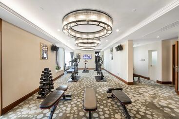 The La Hotel 新世界伟瑞酒店