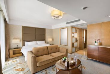 The La Hotel 新世界伟瑞酒店